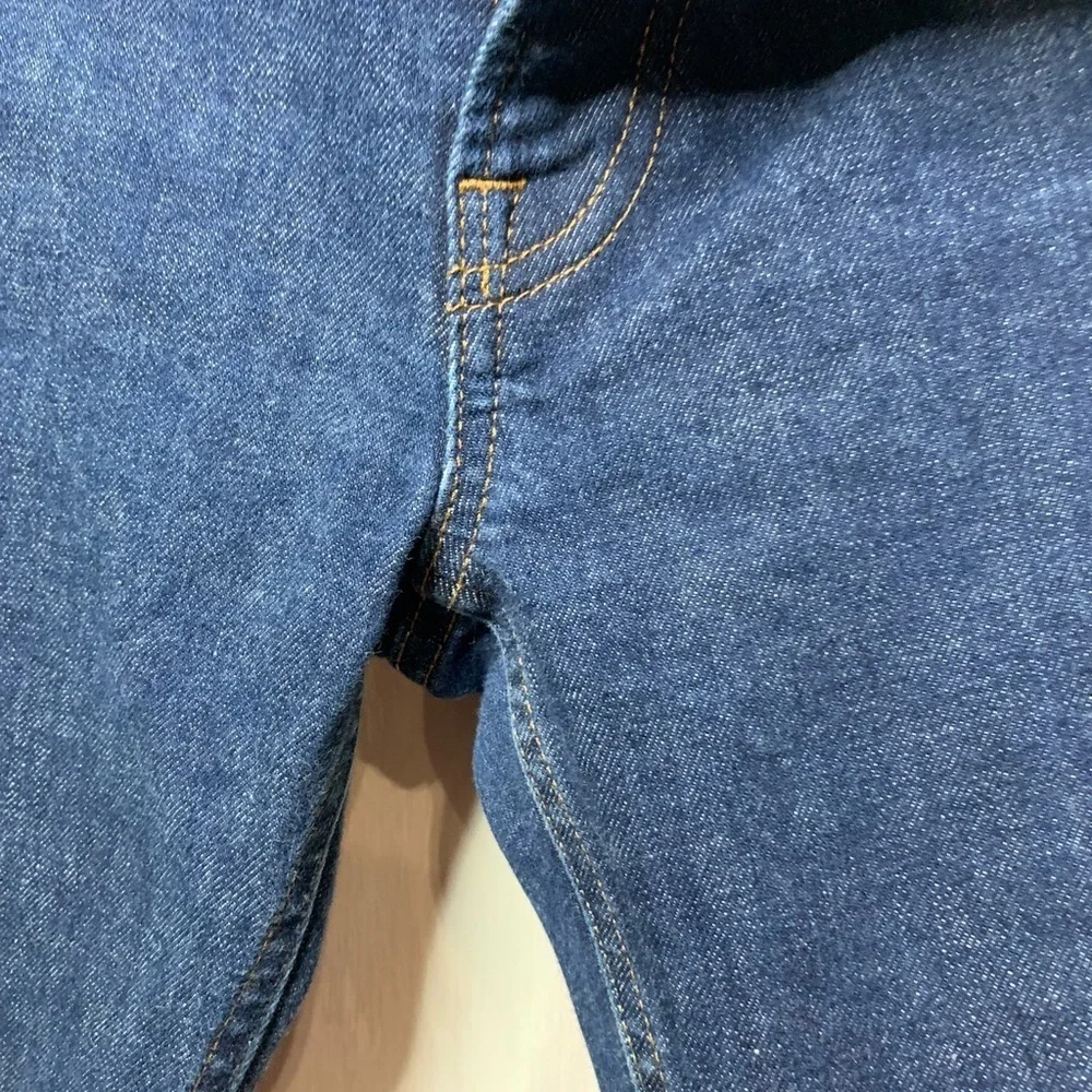 Everlane Mid-Rise Straight Jean​​​​ - Picture 6 of 8